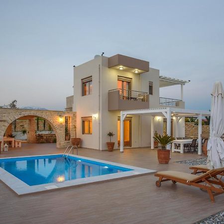 Golden Sky Villa Камиларион Экстерьер фото