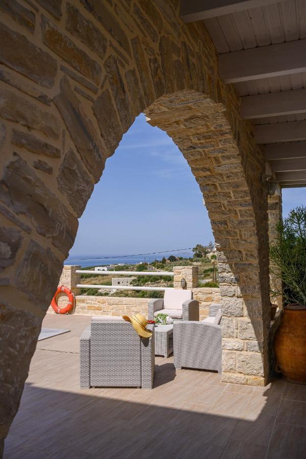 Golden Sky Villa Камиларион Экстерьер фото