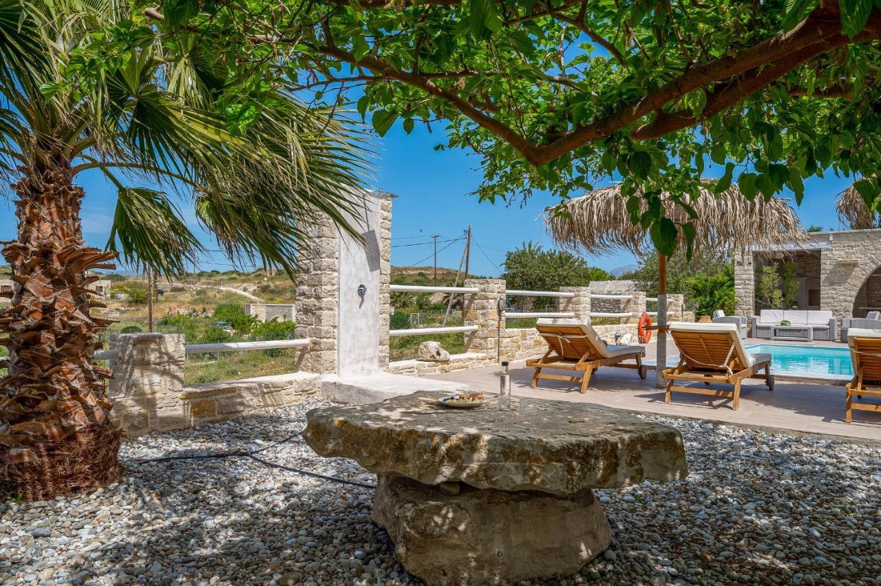 Golden Sky Villa Камиларион Экстерьер фото
